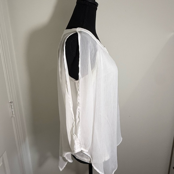 by & by Asymmetrical White Cut Out Blouse - Picture 6 of 6
